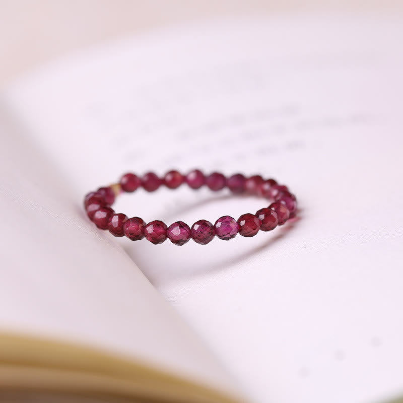 Olivenorma Extra Fine 2mm Garnet Bead Ring