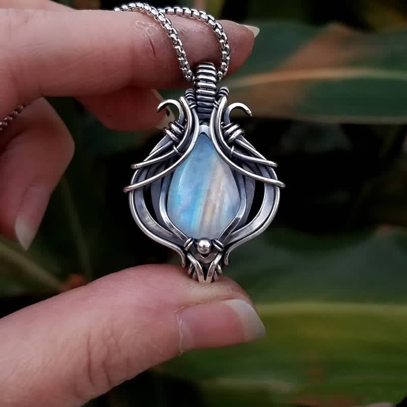 Olivenorma Vintage Hollow Moonstone Pendant Necklace