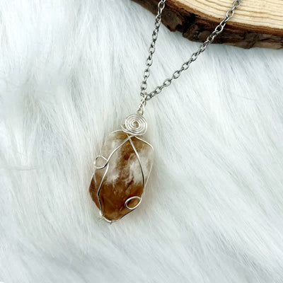 Olivenorma Natural Crystal Hand Winding Pouch Necklace