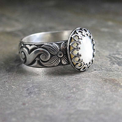 Olivenorma Mother of Pearl Ring - White Dogwood