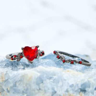 Olivenorma 2Pcs Heart Ruby Quartz Black Ring Set