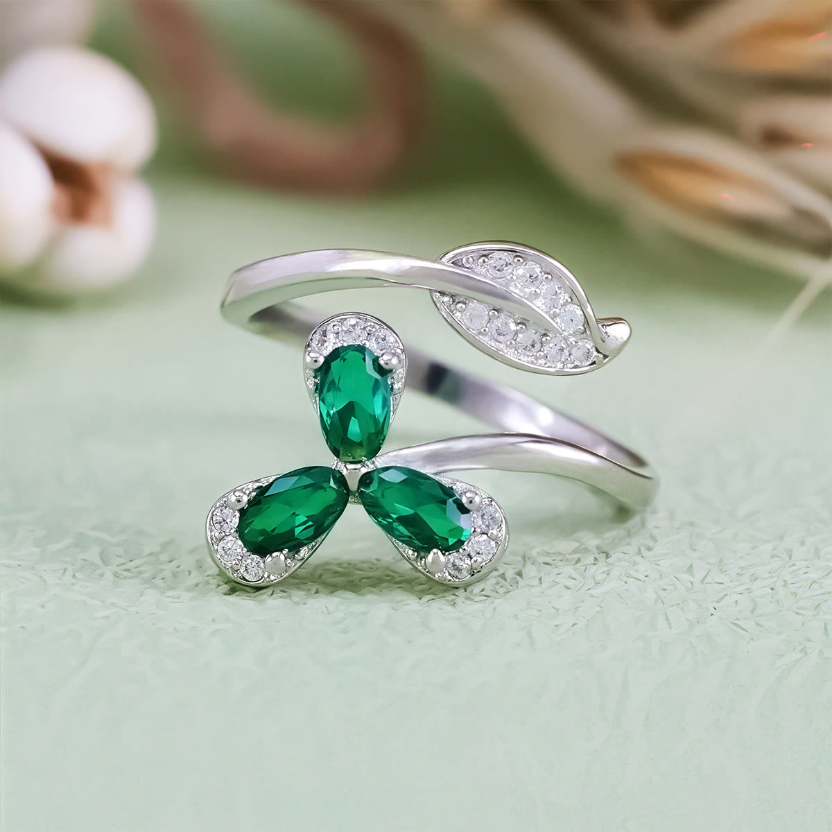 Olivenorma Emerald White Zircon Clover Adjustable Ring