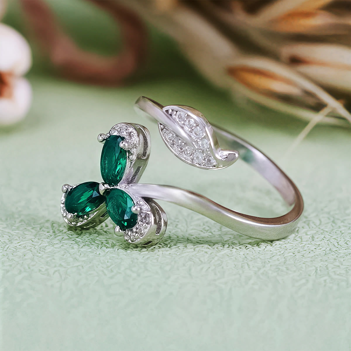 Olivenorma Emerald White Zircon Clover Adjustable Ring