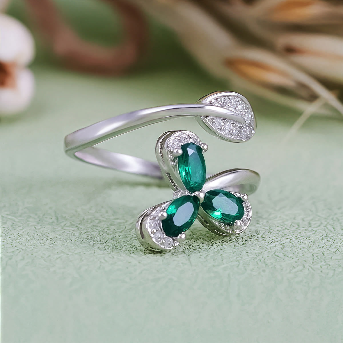 Olivenorma Emerald White Zircon Clover Adjustable Ring
