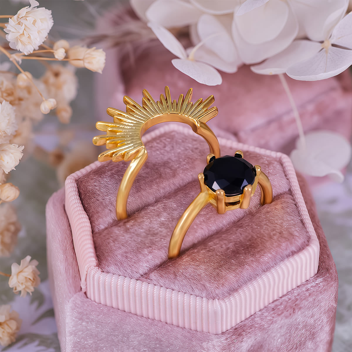 Olivenorma Obsidian Sun Rays Design Ring Set