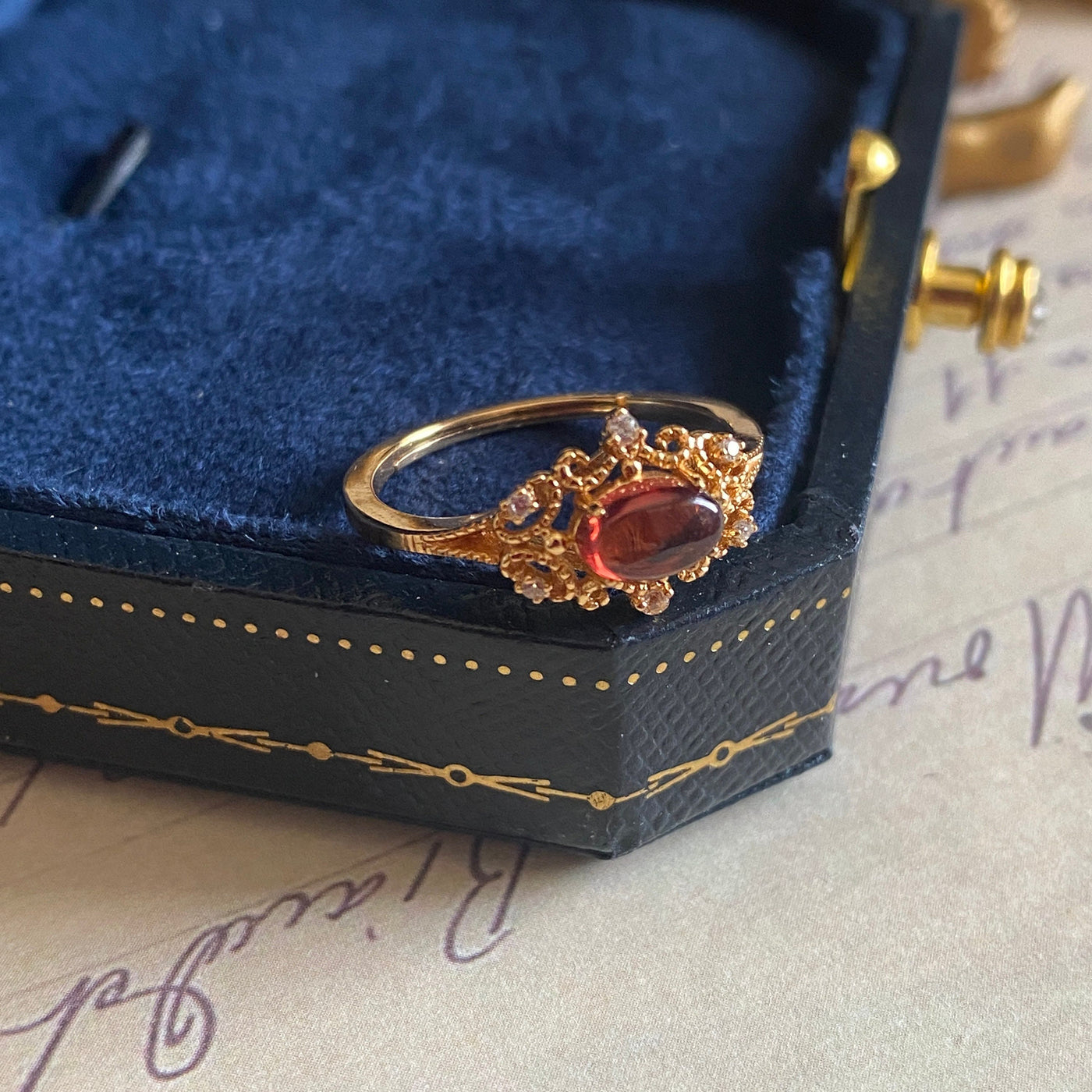 Olivenorma Night Rose-Natural Garnet Ring