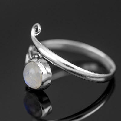 Olivenorma“Purify Energy" - Round Moonstone Retro Ring