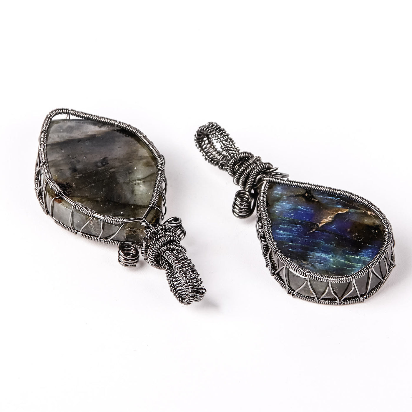 Olivenorma Natural Labradorite Amorphous Bound Wire Pendant Necklace