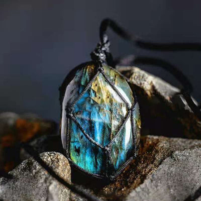 Olivenorma Wrapped Dragons Heart Natural Labradorite Stone Necklace