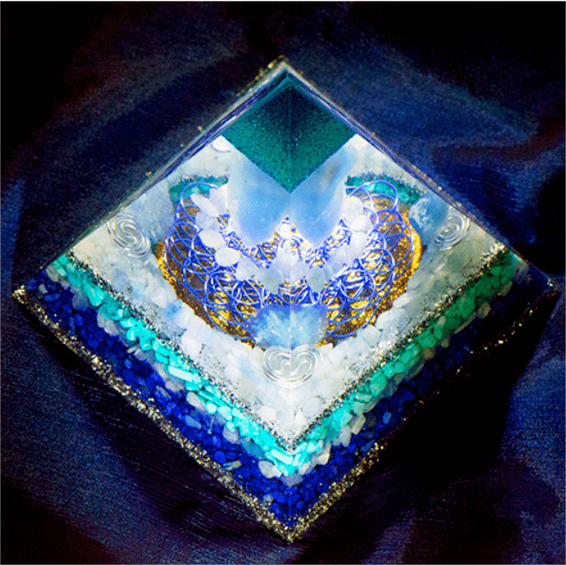 Olivenorma Clean Spirit-Aquamarine Crystal Tower Orgone Pyramid