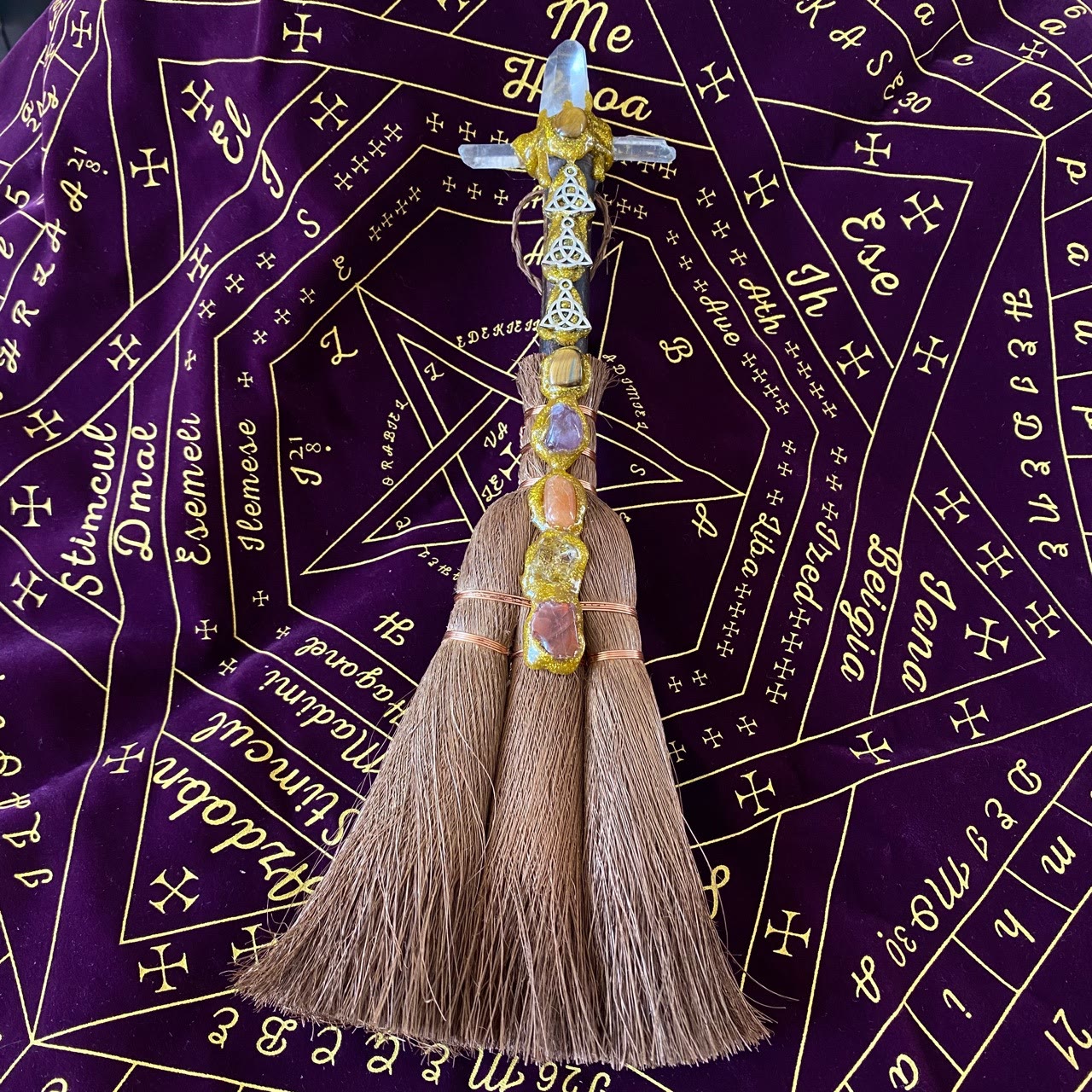 Olivenorma Natural Crystal Magic Expulsion Props Wicca Broom Ornamet