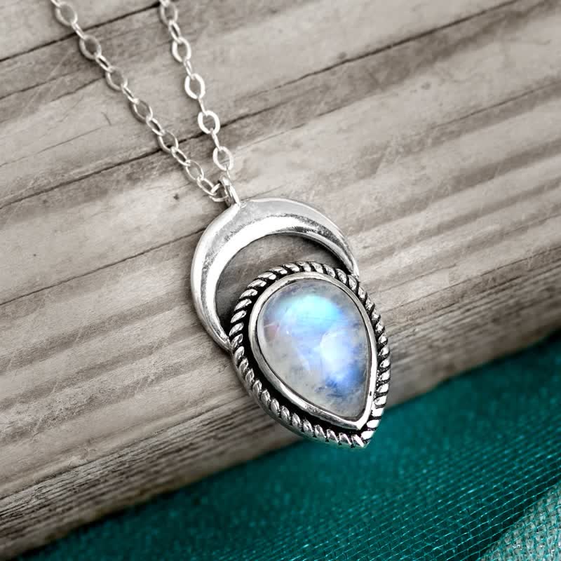 Olivenorma Bohemia Sliver Crescent Moonstone Necklace