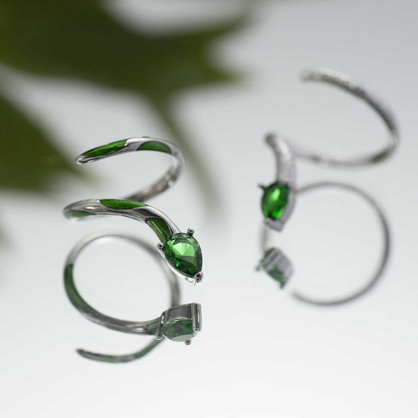 Olivenorma Emerald Snake Knuckle Cuff Ring