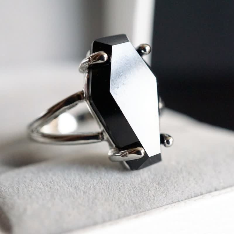 Olivenorma Black Onyx Coffin Ring