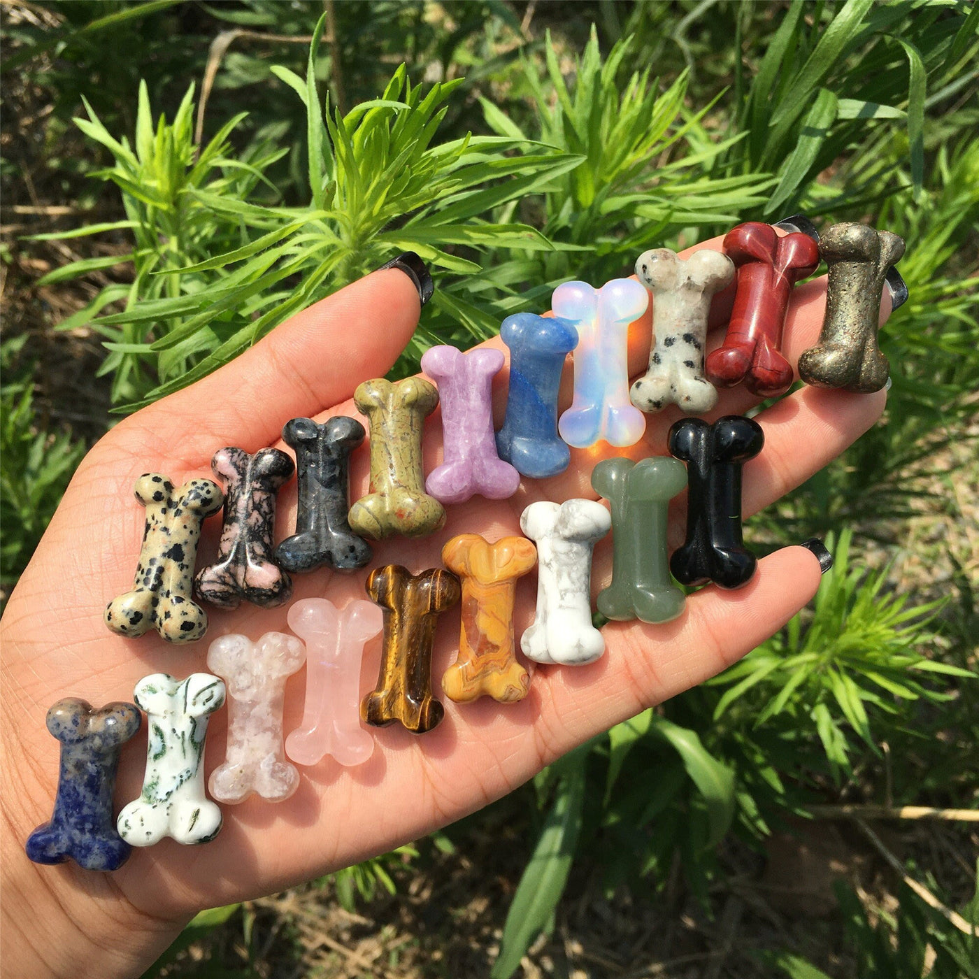 Olivenorma Natural Quartz Crystal Mini Bone Gemstone Decoration - image 0