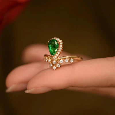 Olivenorma Dainty Emerald With Zircon Ring